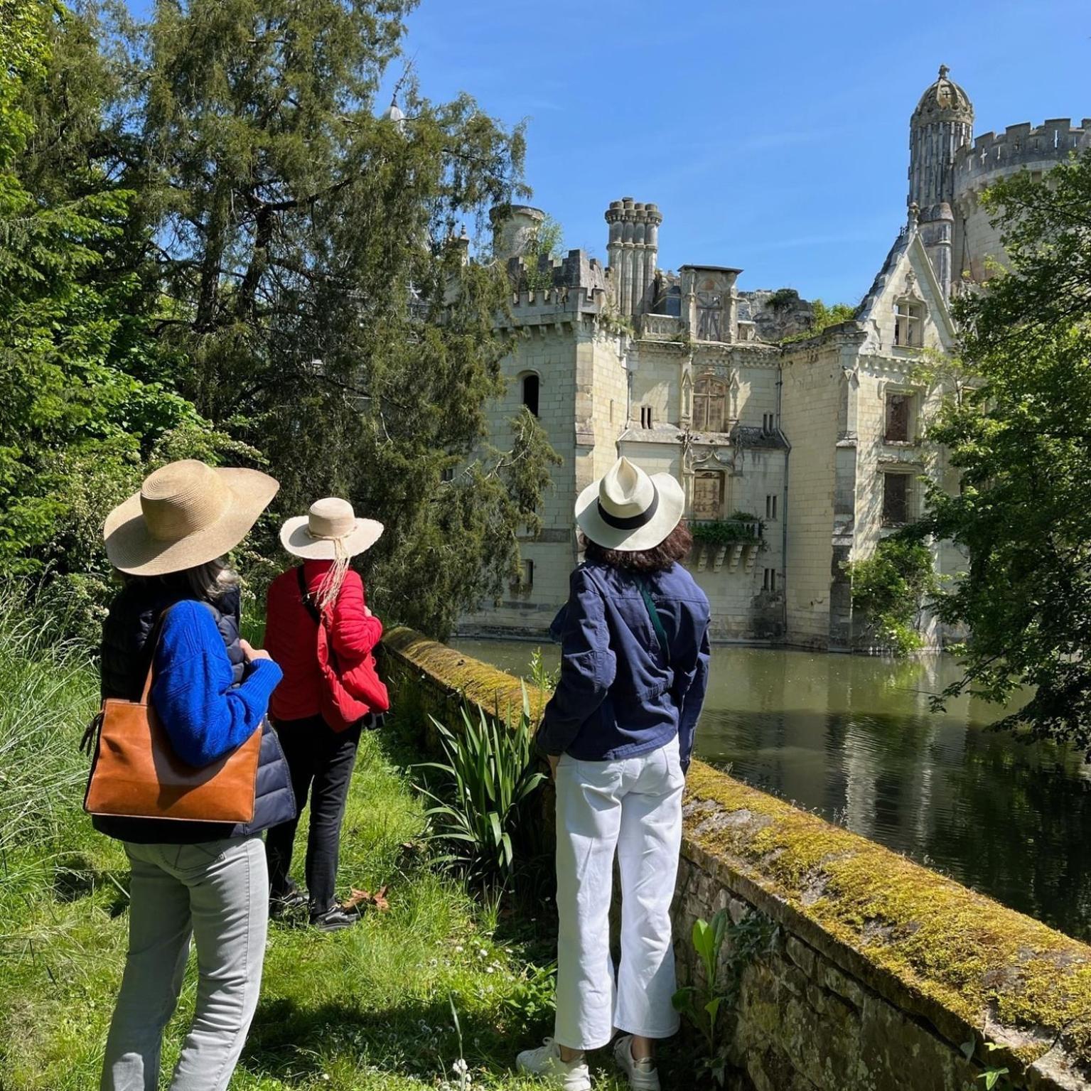 Ecolodges De Reve Dans Un Chateau De Conte De Fees Les-Trois-Moutiers Εξωτερικό φωτογραφία